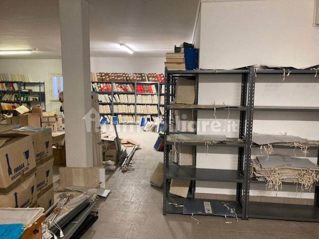 Magazzino - Deposito in Affitto - immagine 12 di 16